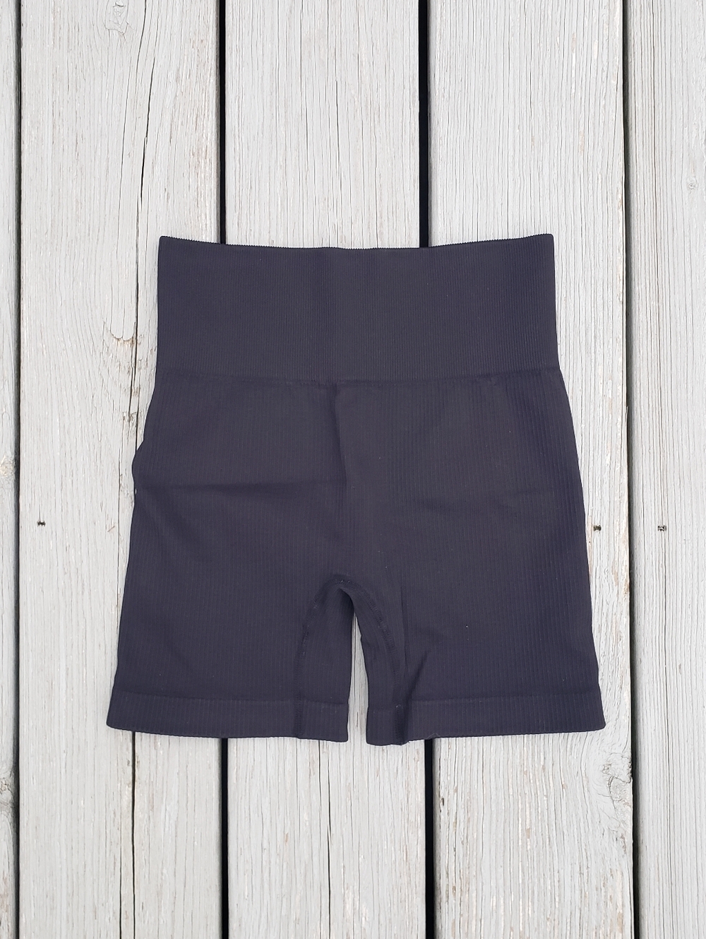 Ribbed Black High-Waist Seamless Biker Shorts - Small